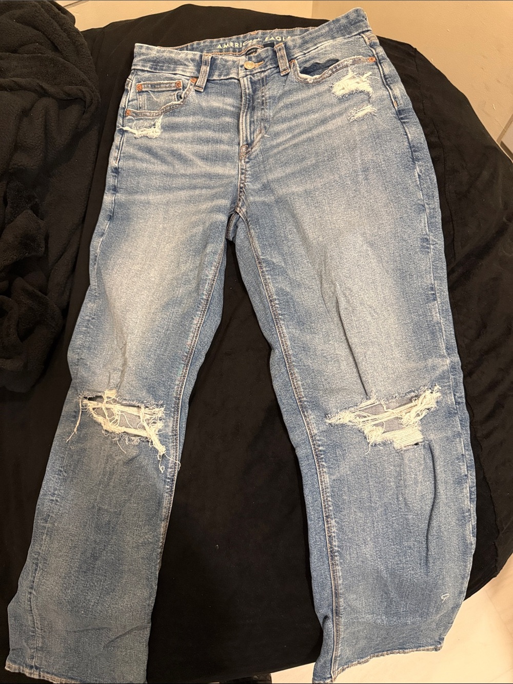 AE curvy straight sz 8